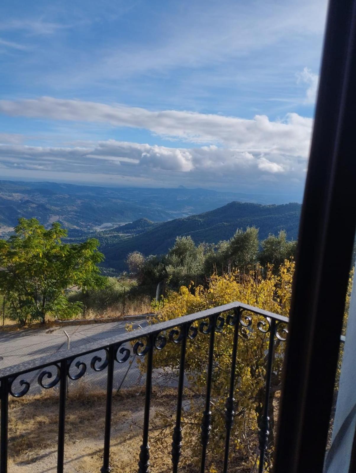 Hostal Brenaverde Gaucín Zewnętrze zdjęcie